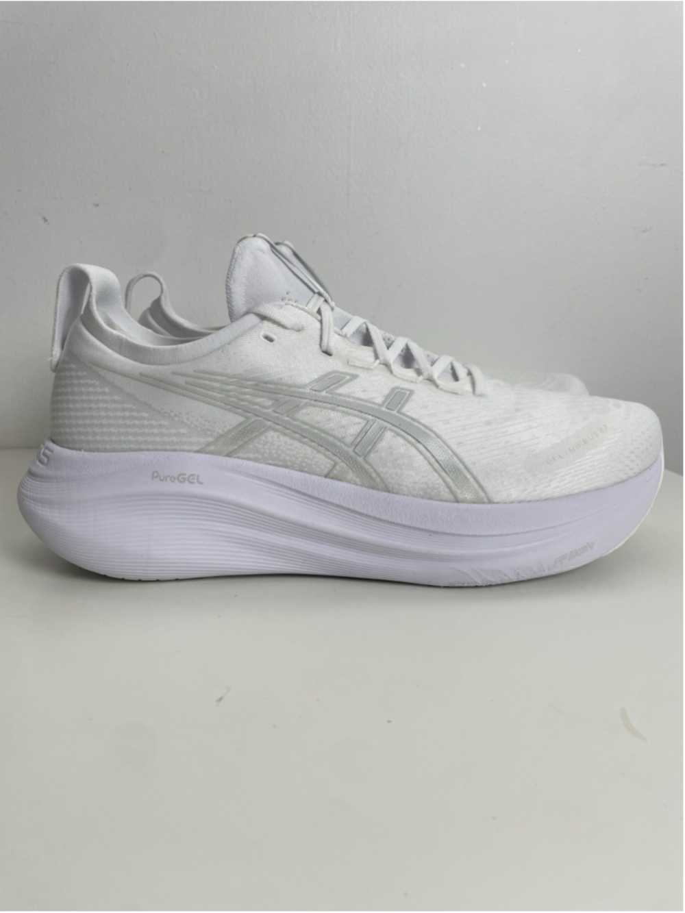 Asics Gel Nimbus 27 Mens Size 13 White Athletic Running Walking Shoes Sneakers